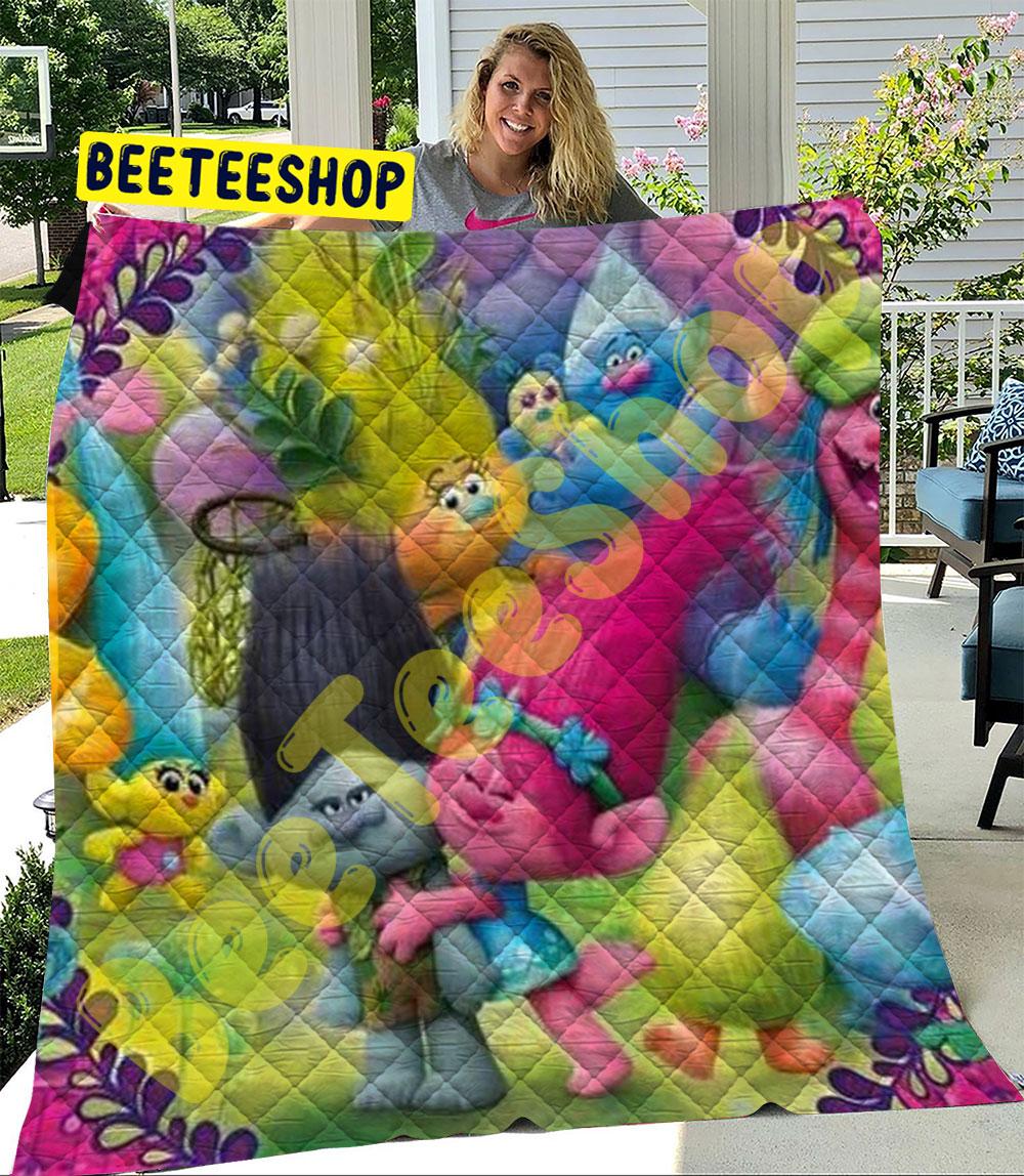 Trolls Holiday 15 Trending Quilt